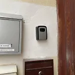 Utulny A Prostorny Podkrovni S Krbovymi Kamny 아파트 *