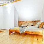 Utulny A Prostorny Podkrovni S Krbovymi Kamny 아파트 체스케부데요비체