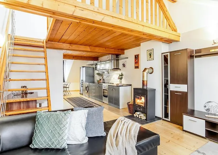 Utulny A Prostorny Podkrovni S Krbovymi Kamny